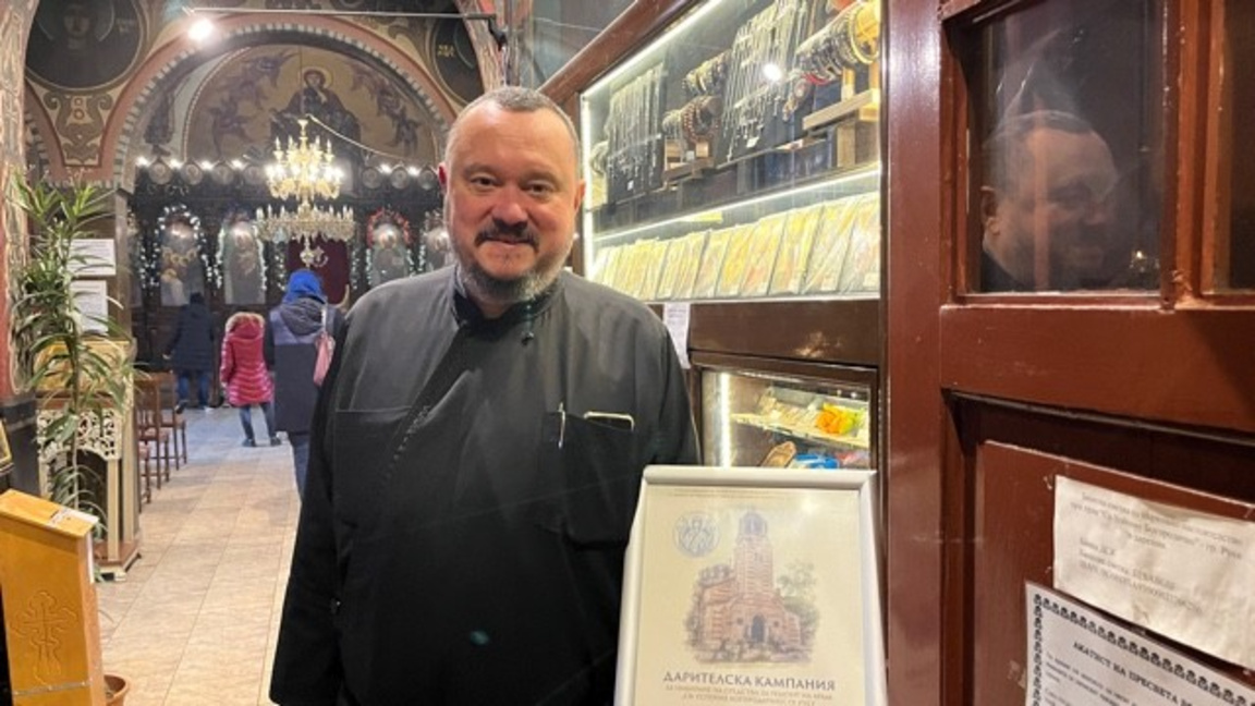 Русенският храм "Св. Успение Богородично" на Рождество: с украса и нова дограма