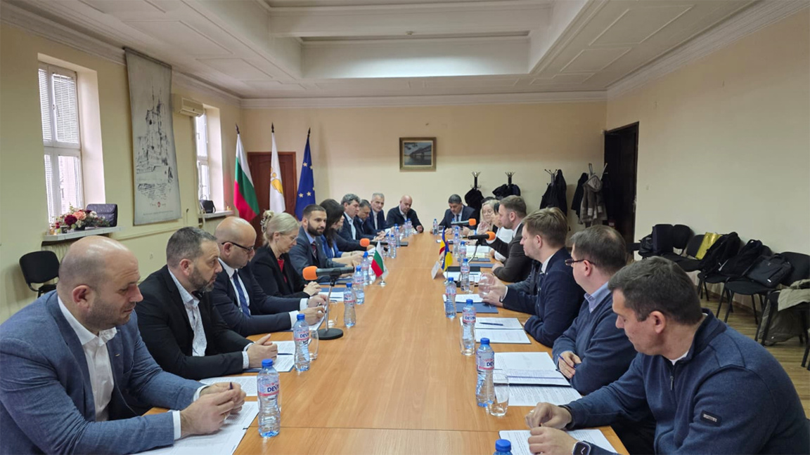 С июня восстанавливается пассажирский по...