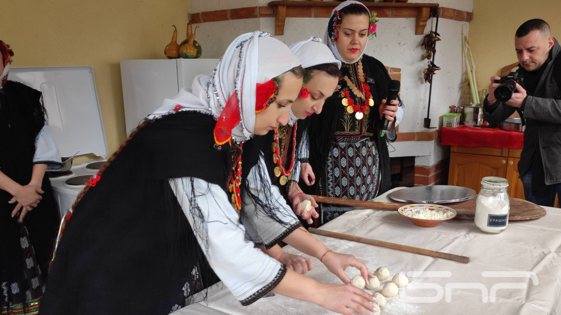 Как се приготвя "еркечки зелъник"?...