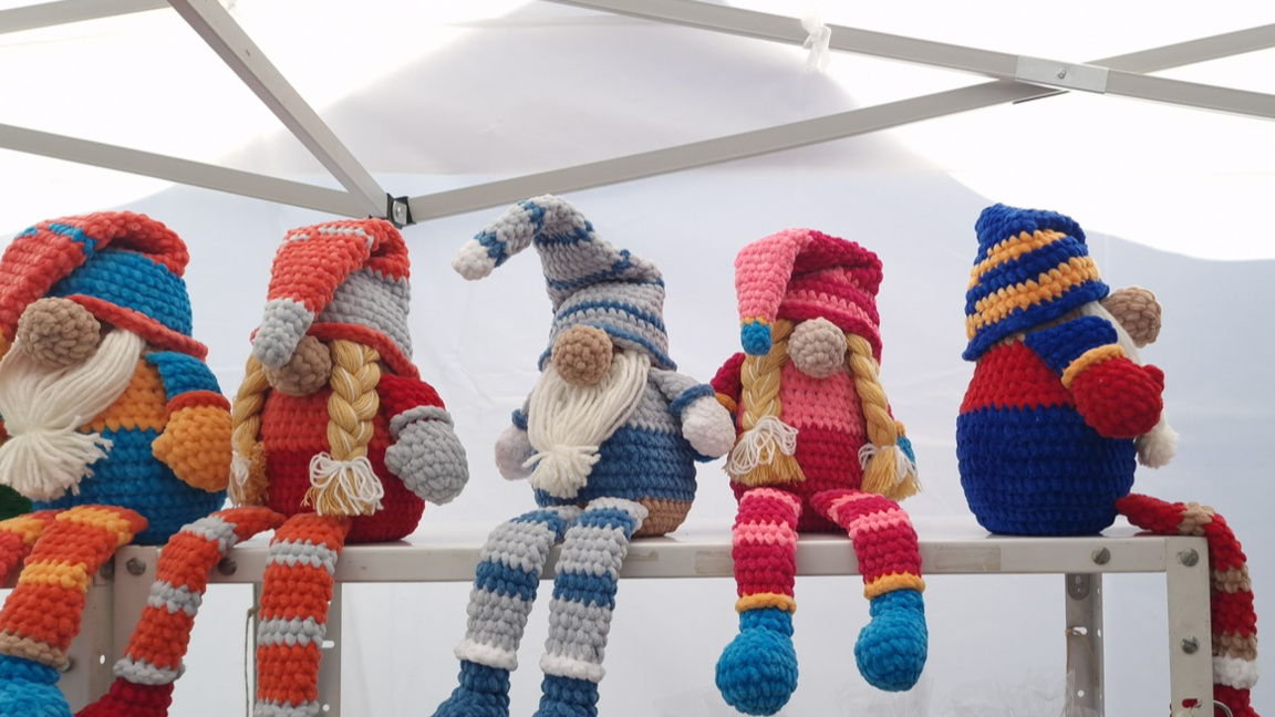 Коледната кампания "Подари на непознат" в Троян: "Магията е голяма!"