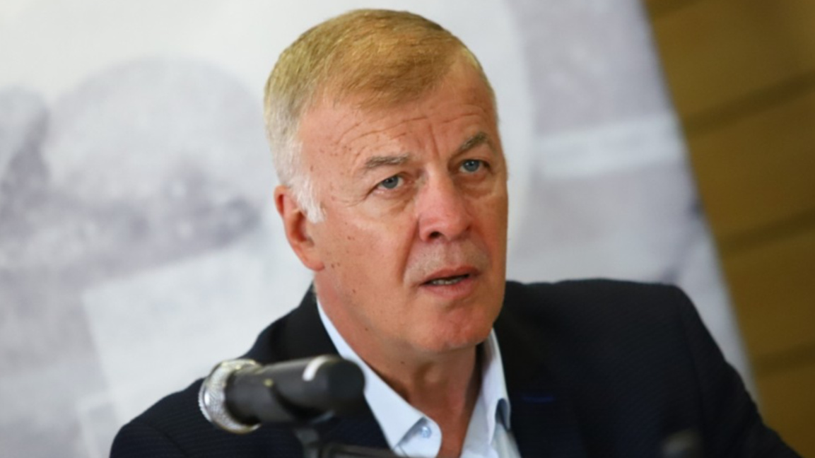 Наско Сираков: Левски няма да отстъпи и ...