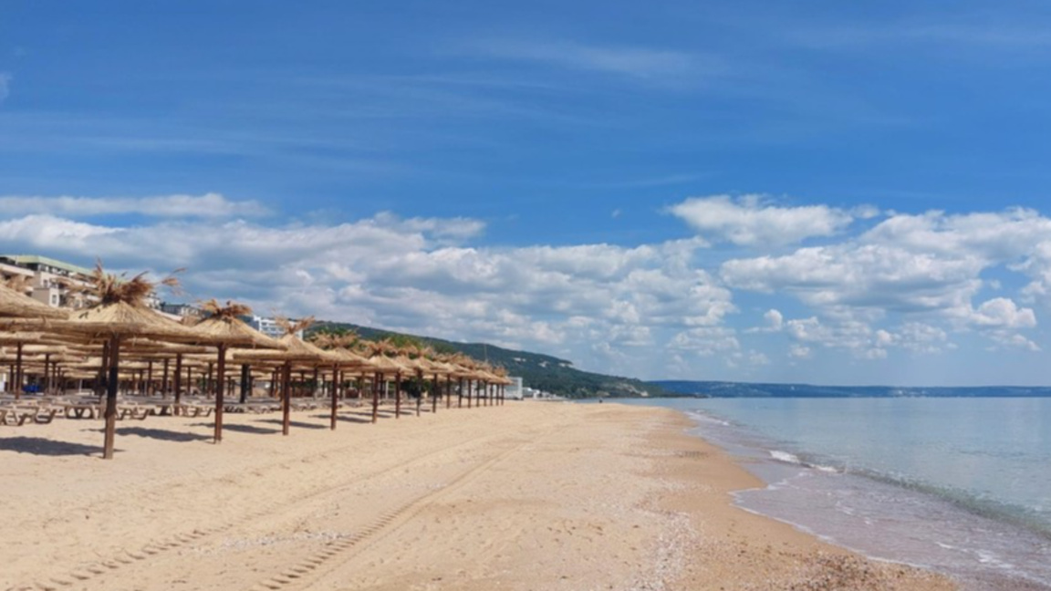 Германските туристи осигуряваха дълъг се...