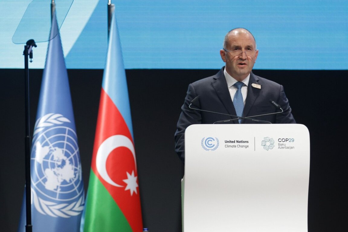 Президентът на България Румен Радев на форума за климата в Баку - 12 ноември 2024