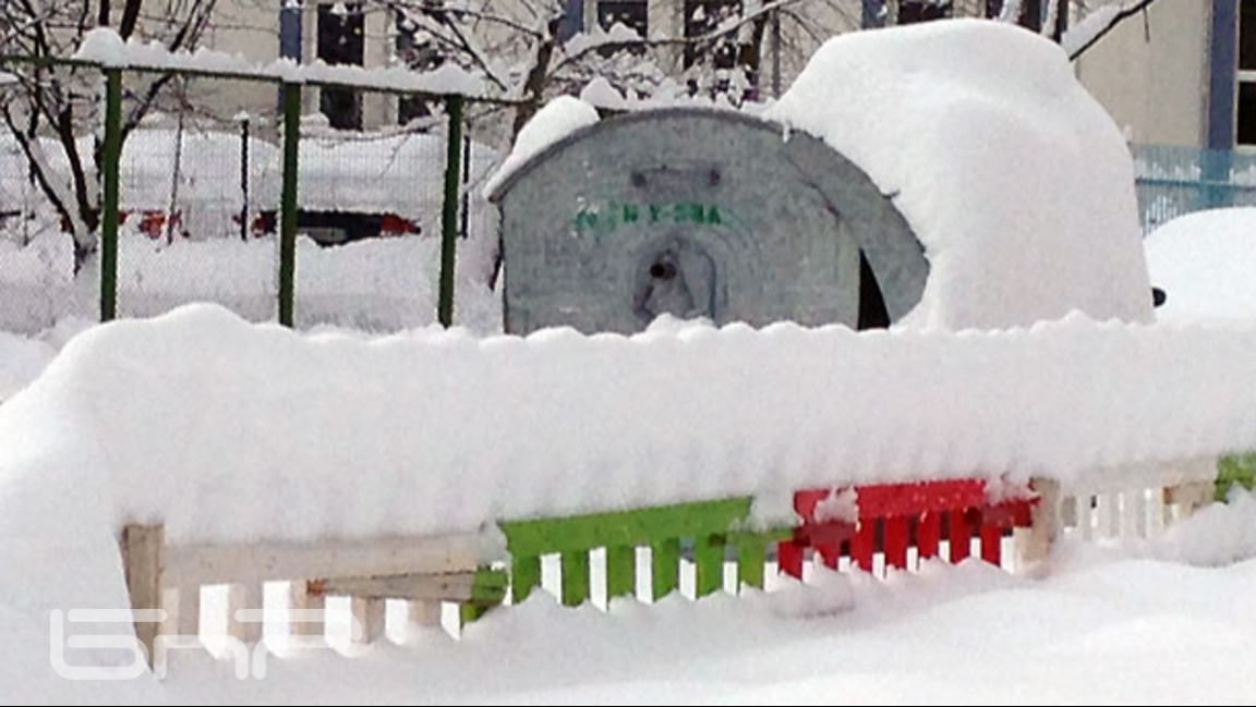 Истинска зима е, утре - още по-студено...