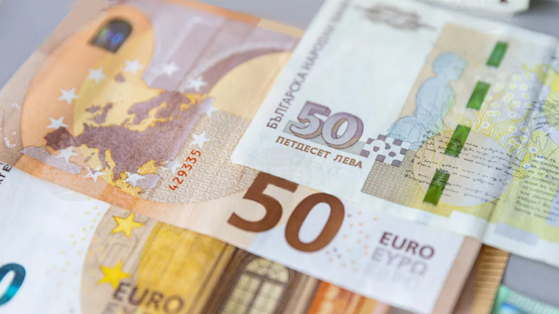 ¼ от левовете остават в населението, еврото е вече единствено платежно средство