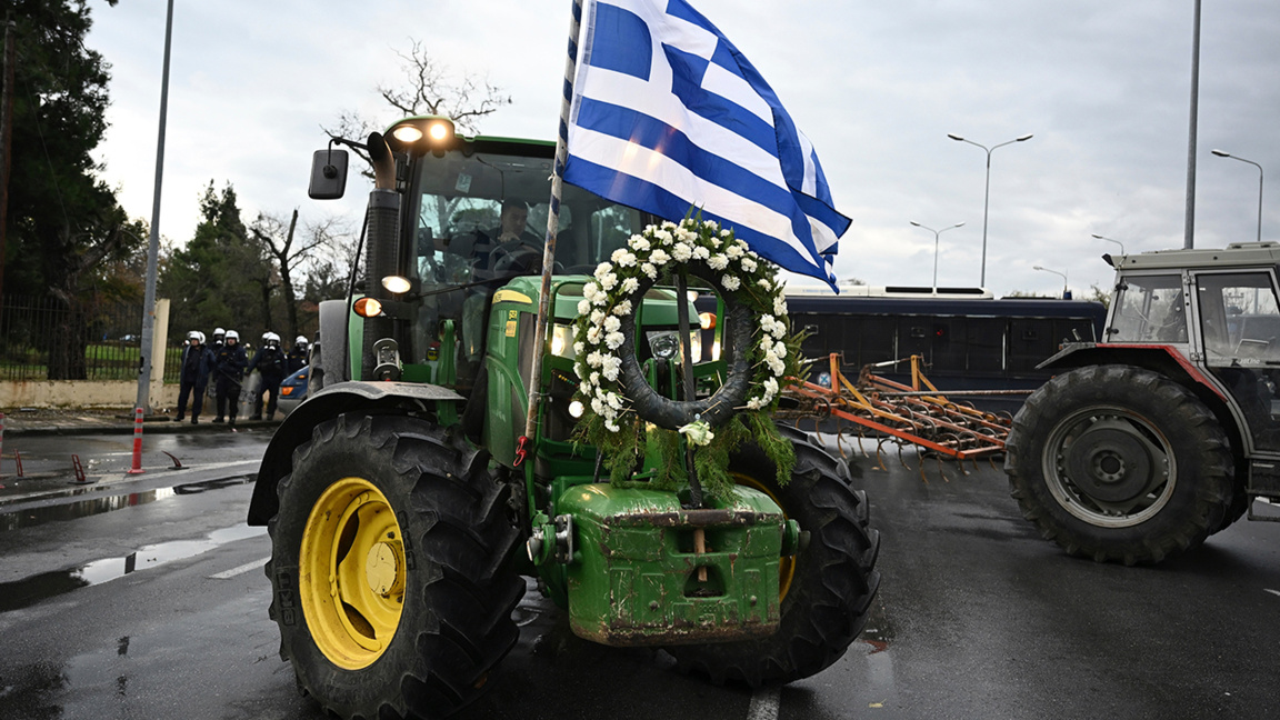 Гръцките фермери решиха да участват на срещата с премиера Мицотакис
