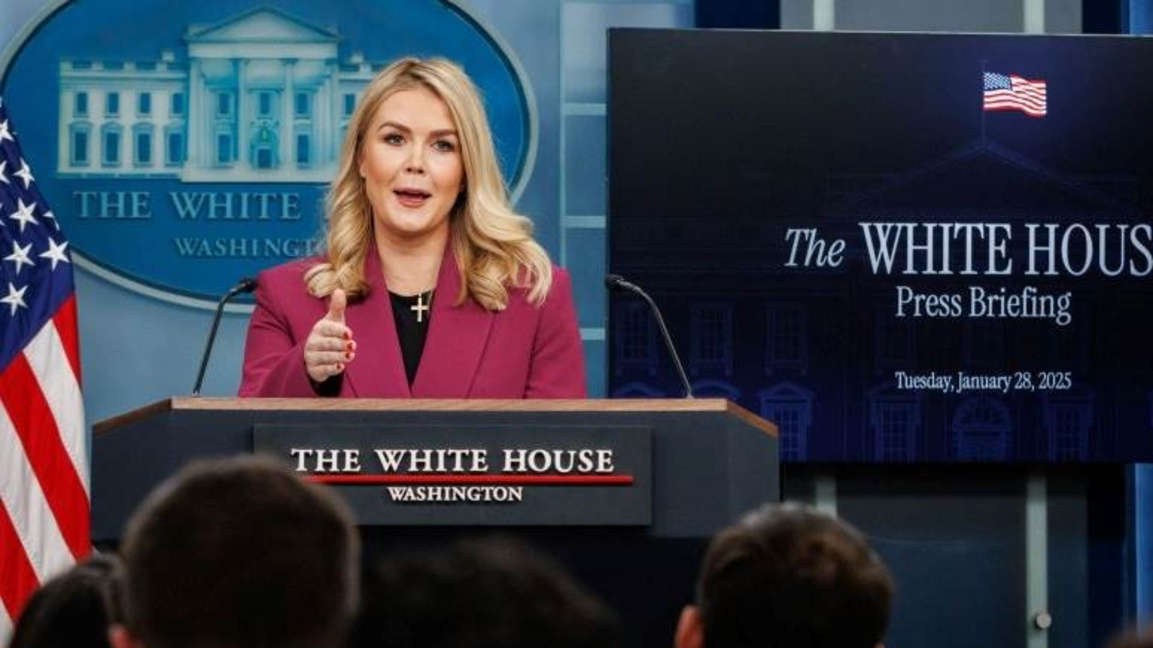 Керълайн Левит: Тръмп обмисля удари по И...