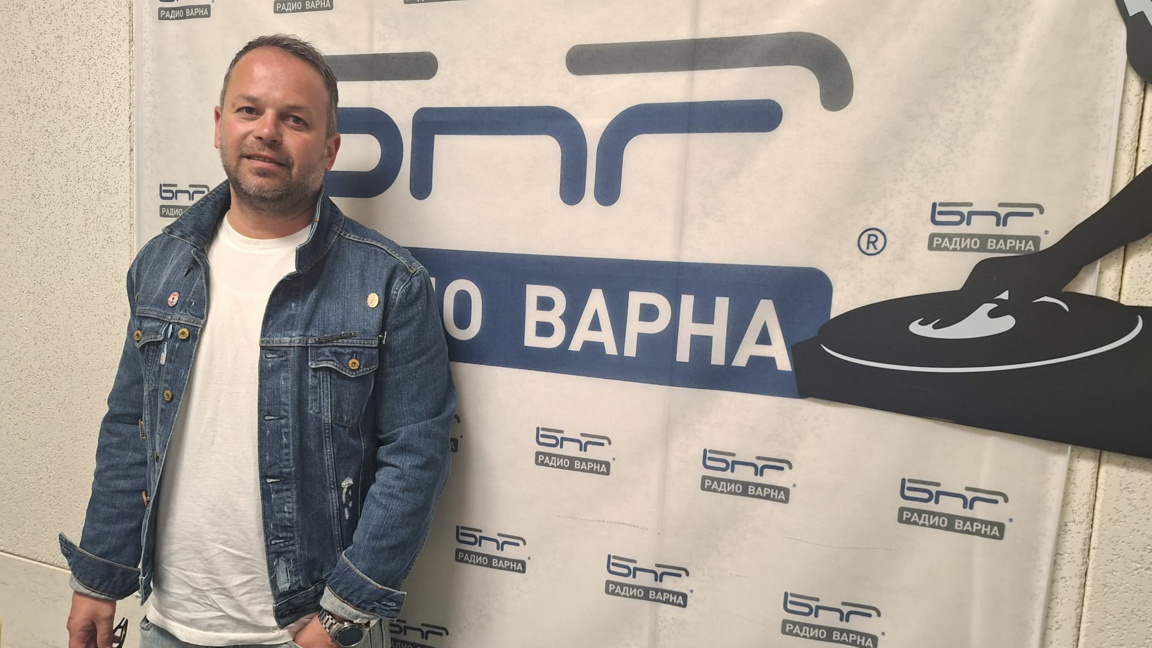 Художник: Днес подкрепа за изкуството им...