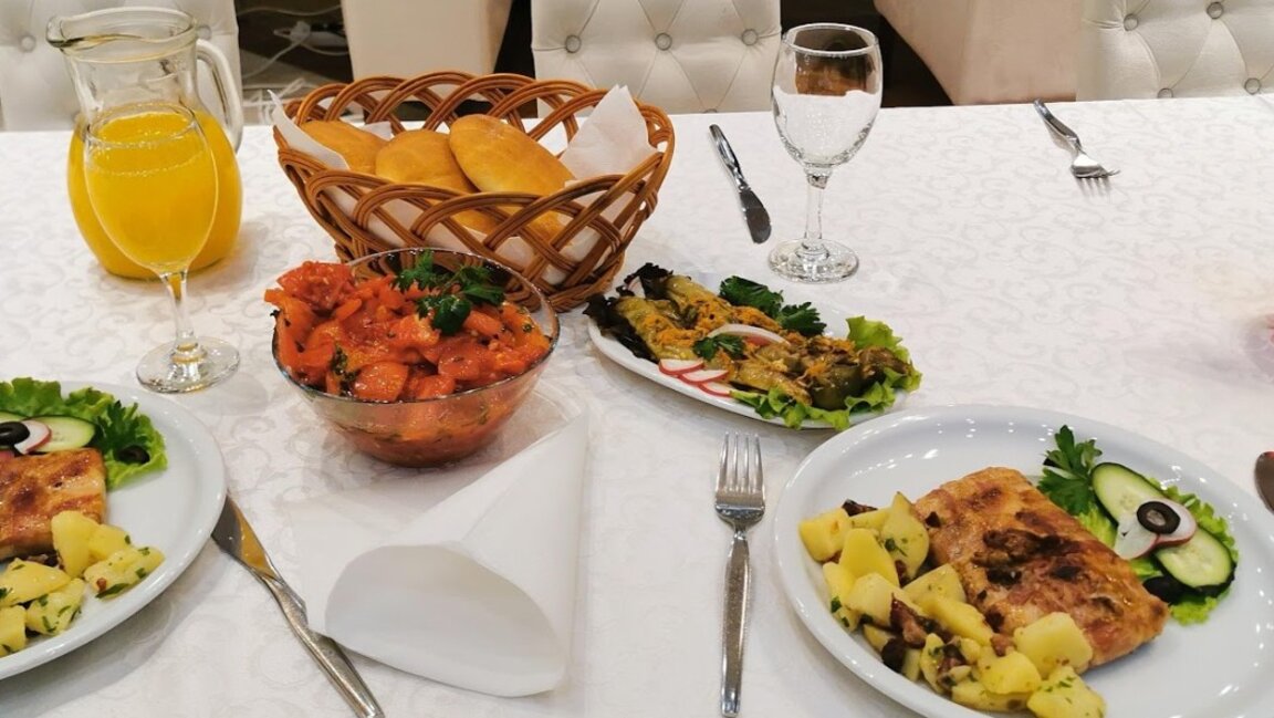 Българинът плаща повече за развлечения и ресторант