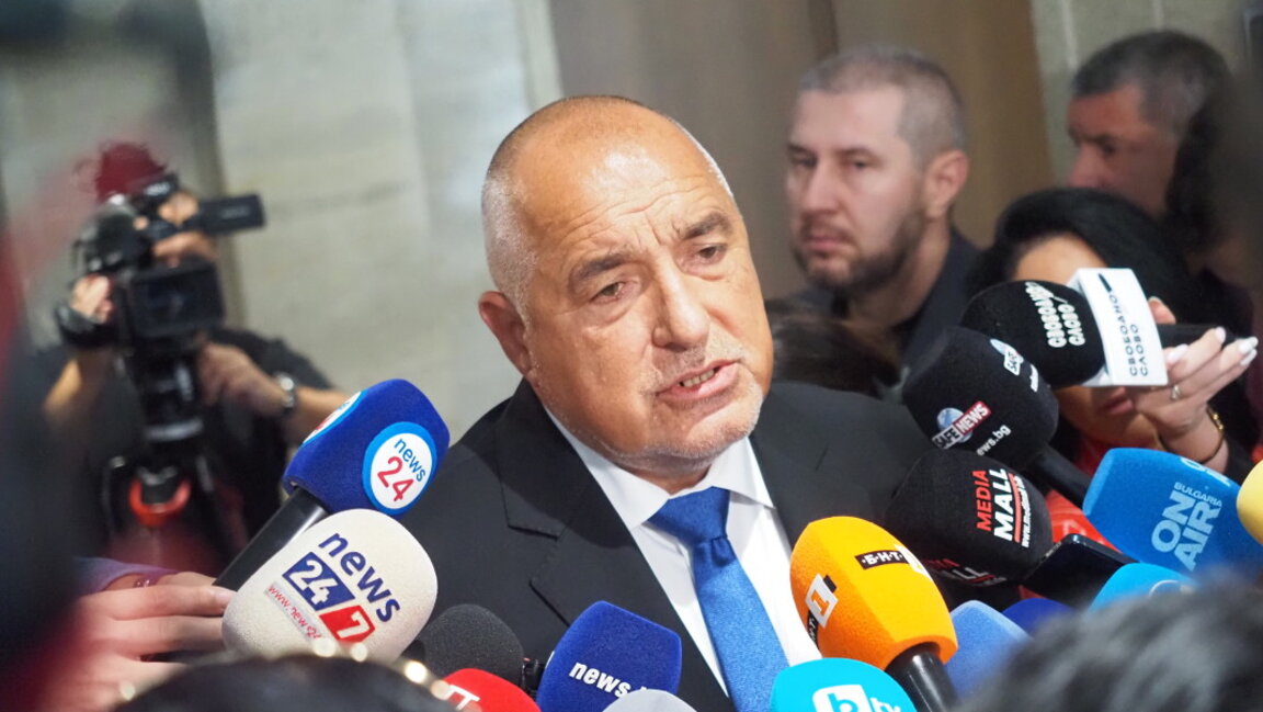 Борисов търси държавниците: Убеден съм, че правителството няма да мине!