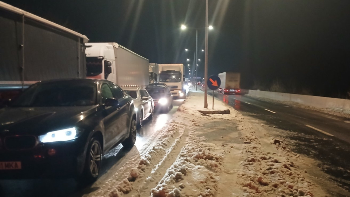 Допълнителни мерки заради опашките на Ду...