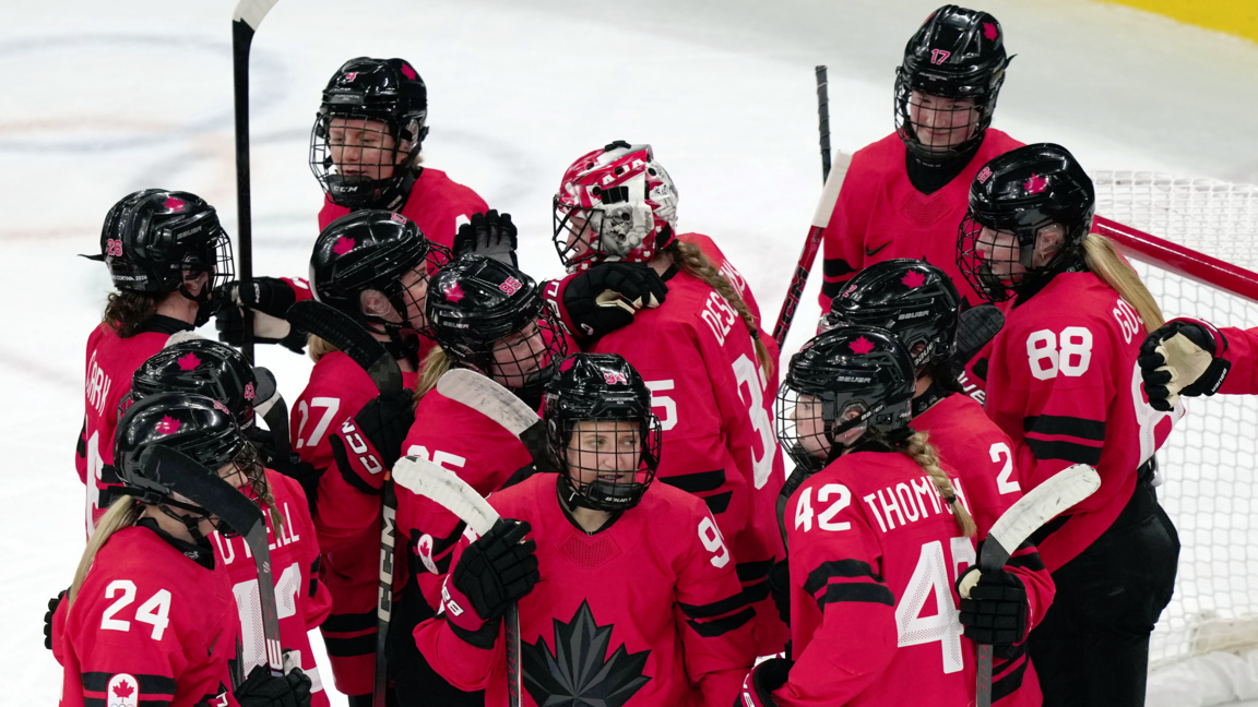 Канада срещу САЩ в хокейния турнир при жените от Игрите в Милано-Кортина