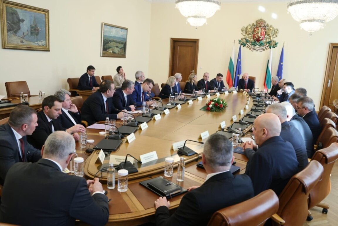 Премиерът: Справедливият и траен мир може да се постигне чрез сигурност за Украйна и за ЕС