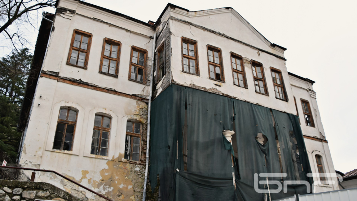 Започна реставрацията на една от най- известните сгради в Мелник - конака