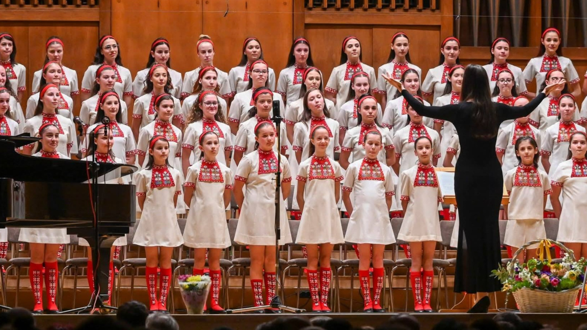 Kinderchor des BNR singt auf dem japanis...