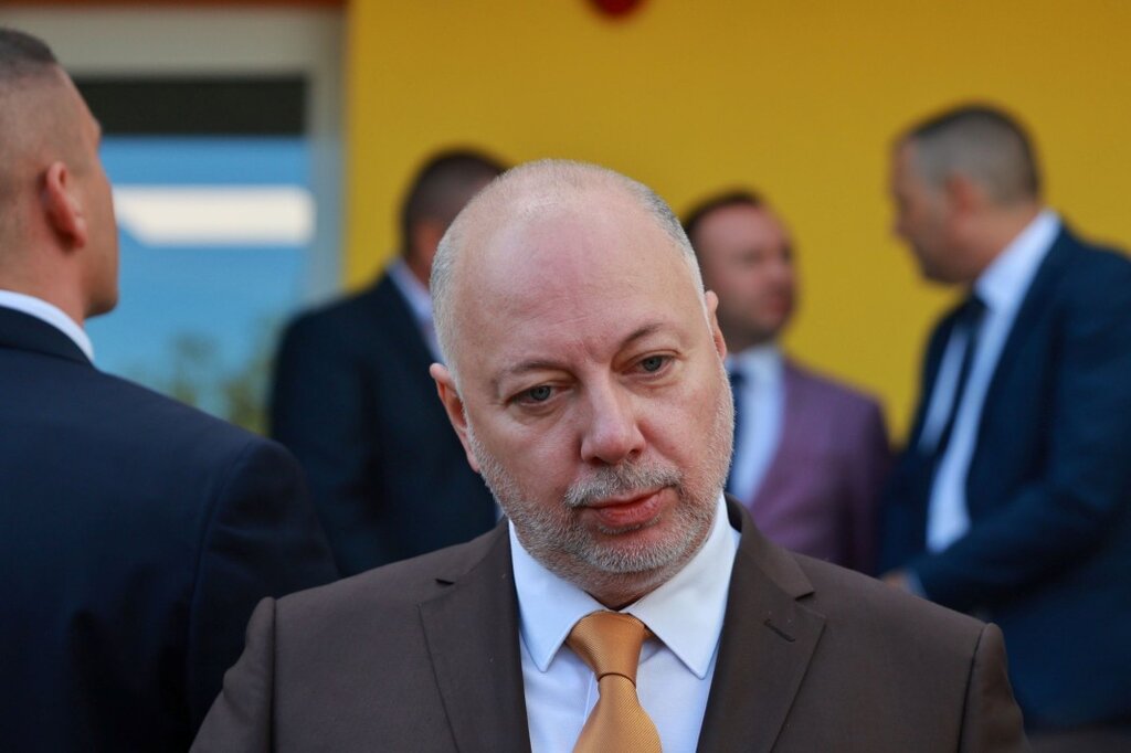 Премиерът: Жълт картон за областния управител на Плевен