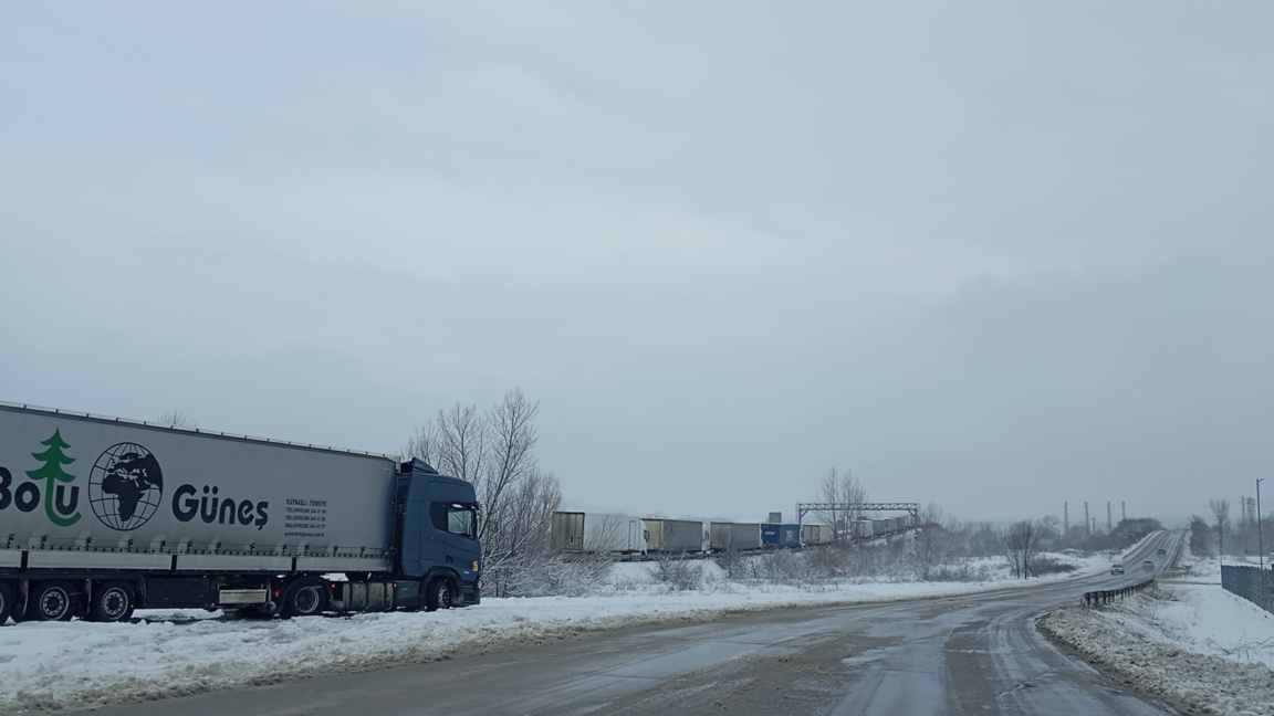 103 водачи на камиони, превишили скорост...