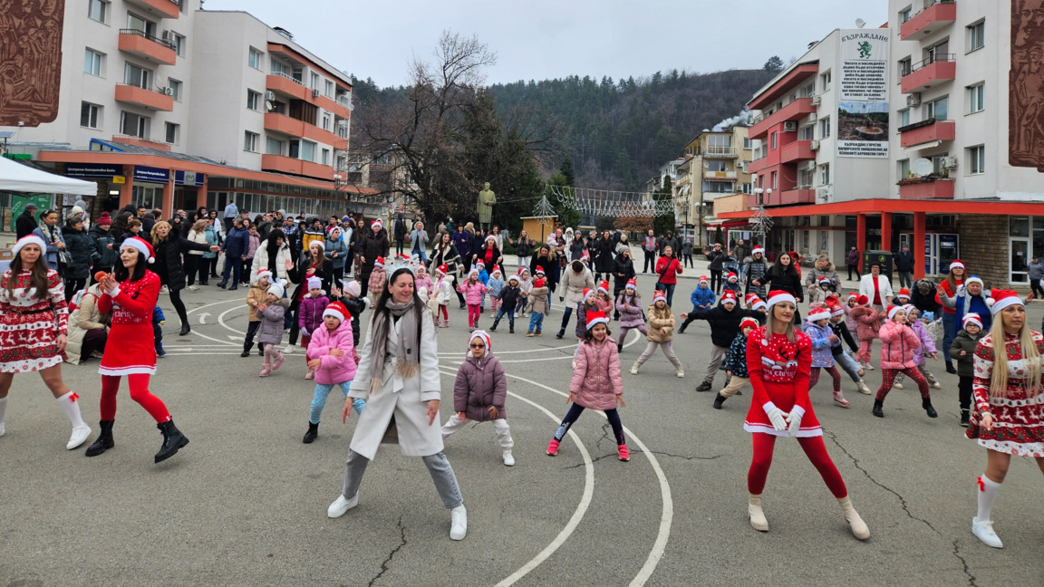 Деца подариха празник на Берковица...
