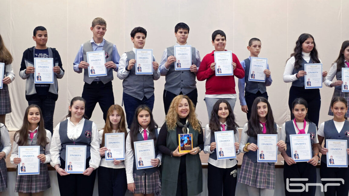 „Приказни истории с БНР Бургас“ вдъхновя...