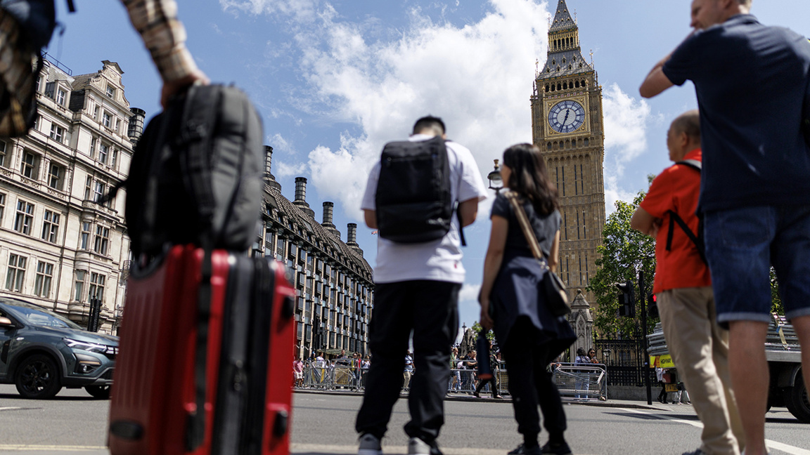 Великобритания затяга миграционния режим...