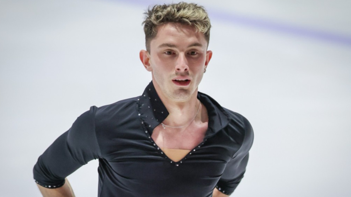 Александър Златков тренира четворен салх...