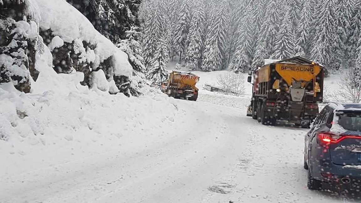 Всички автомобили трябва да са с вериги през проходите "Пампорово" и "Превала"