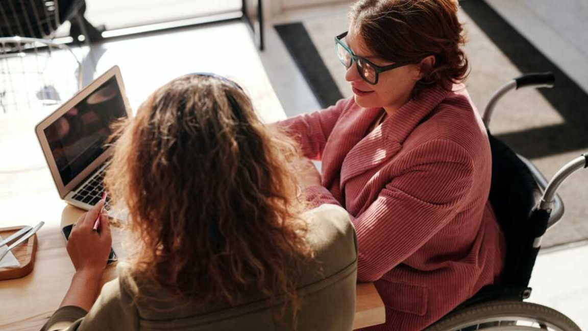 Онлайн среща за хора с увреждания