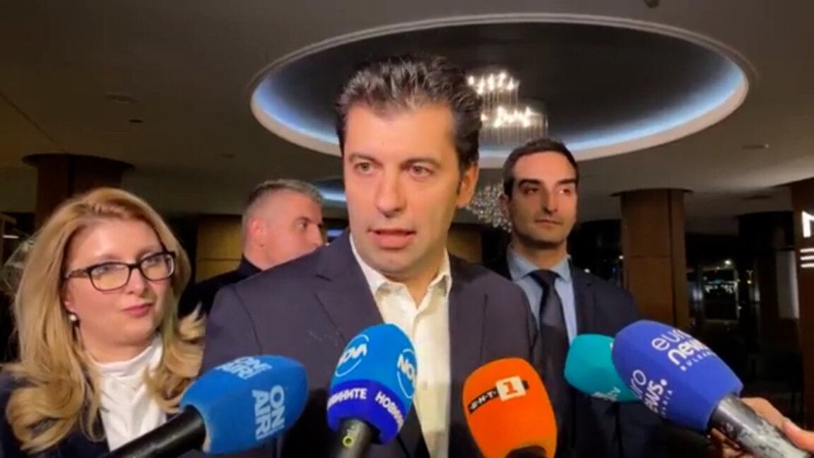 Не трябва да чакаме и ден повече, смяната на КЗК трябва да стане незабавно, заяви Кирил Петков -  31 януари 2024 г.