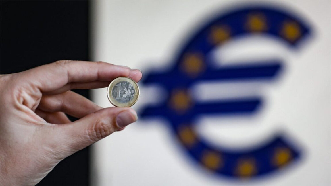 Очаква се министрите на икономиката и финансите от ЕС да одобрят препоръката за членство ни в еврозоната