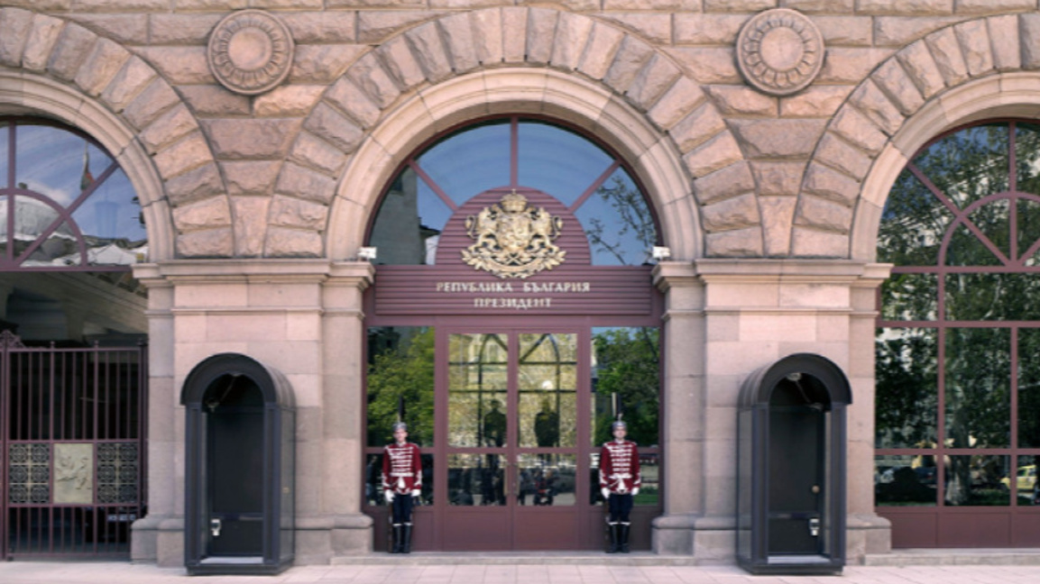 Наплив от кандидати за служебен премиер ...