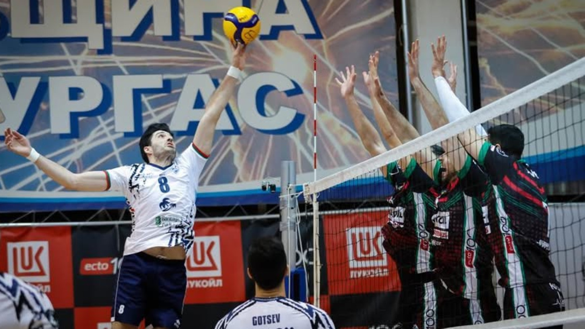 "Левски" се изкачи до второ място 