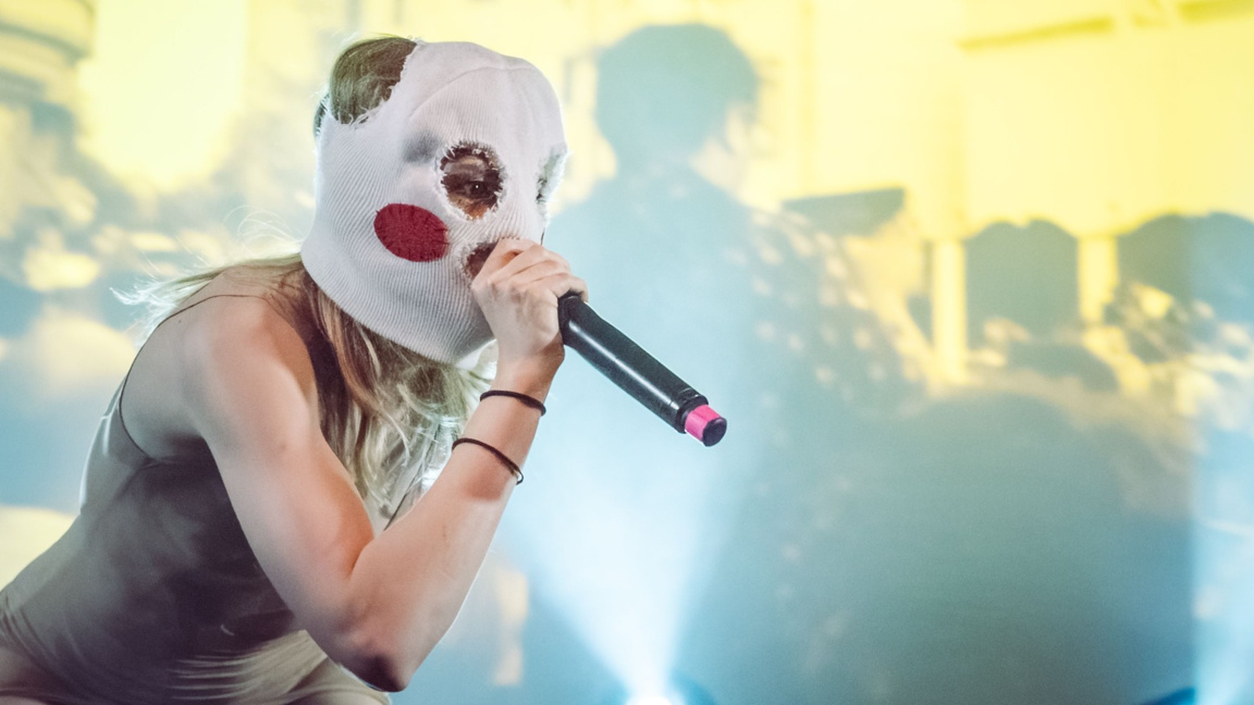 Pussy Riot пред БНР: Гласът може да бъде по-силен от бомбите!