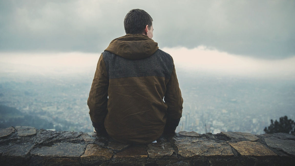 Младите хора са по-самотни от всякога! Каква е причината?