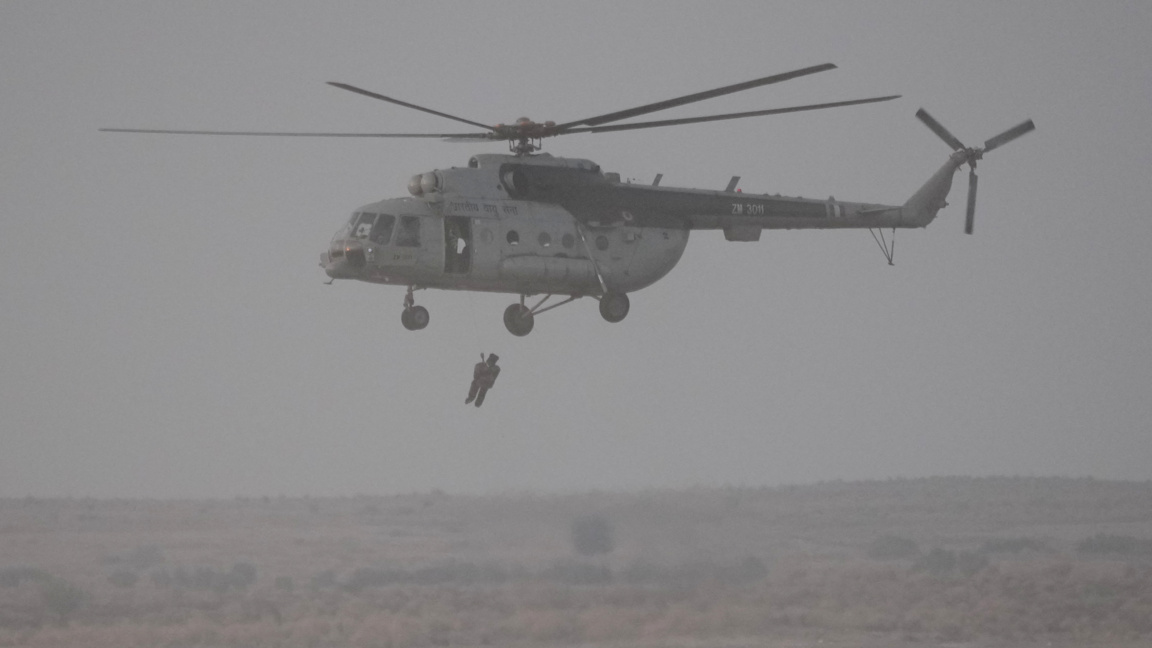 Петима индийски военнослужещи загинаха п...