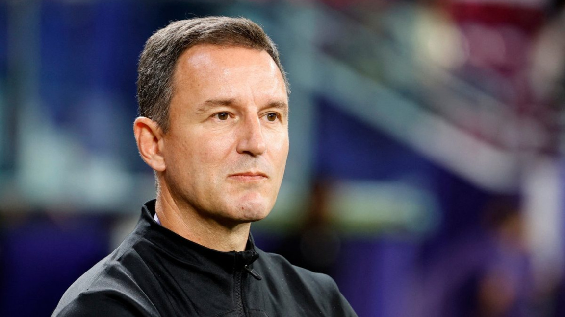 Сърбин ще води футболните национали...