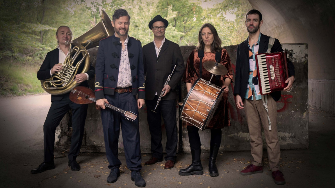 Балкански ритми от Стокхолм: Оркестър "Л...