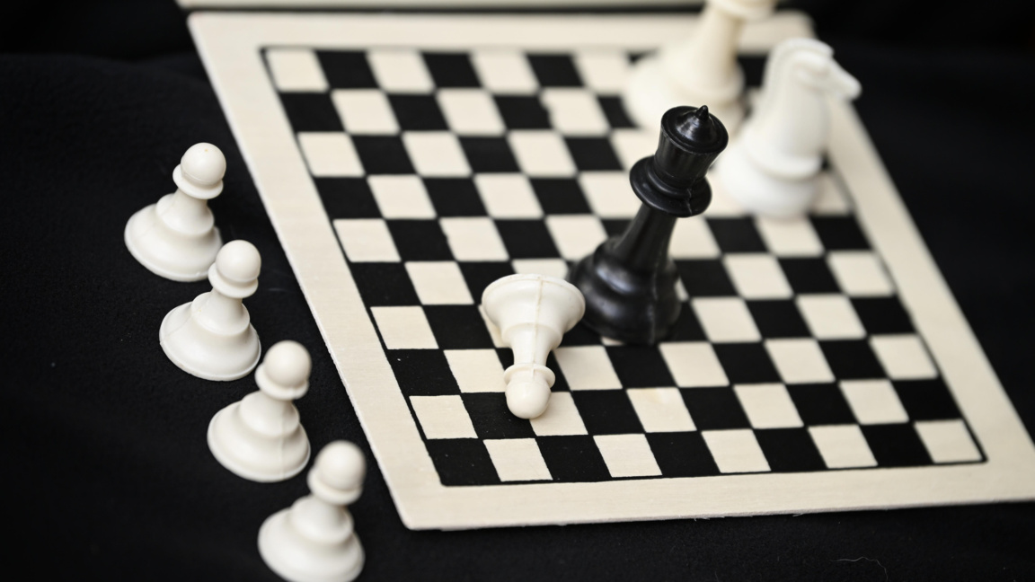 Европейският шахматен съюз наложи санкци...