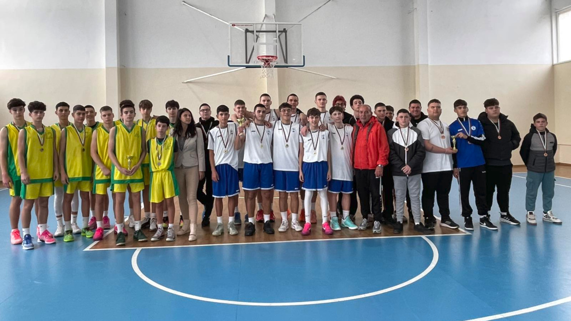 Медали за първенците