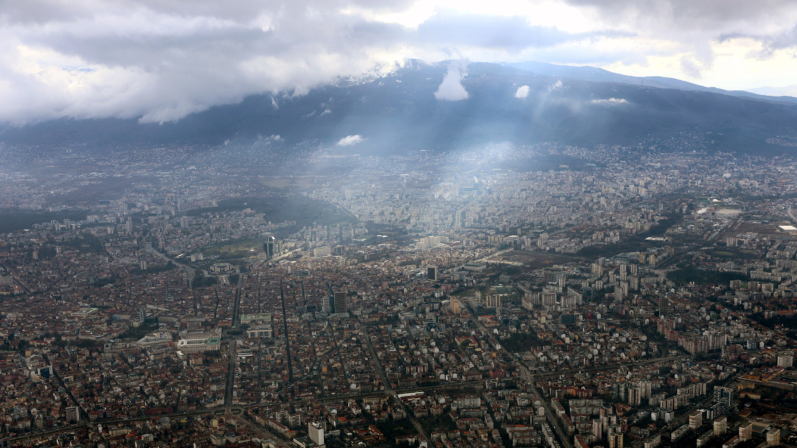 Жълт код за дъжд и сняг в 7 области