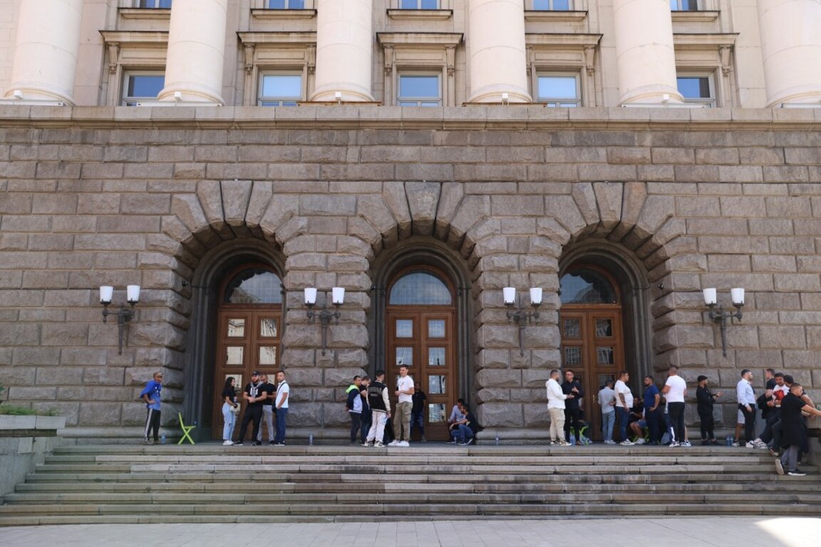 ЦИК отказа да регистрира "Демокрация, права и свободи - ДПС" и "ДПС - Ново начало" за вота през октомври