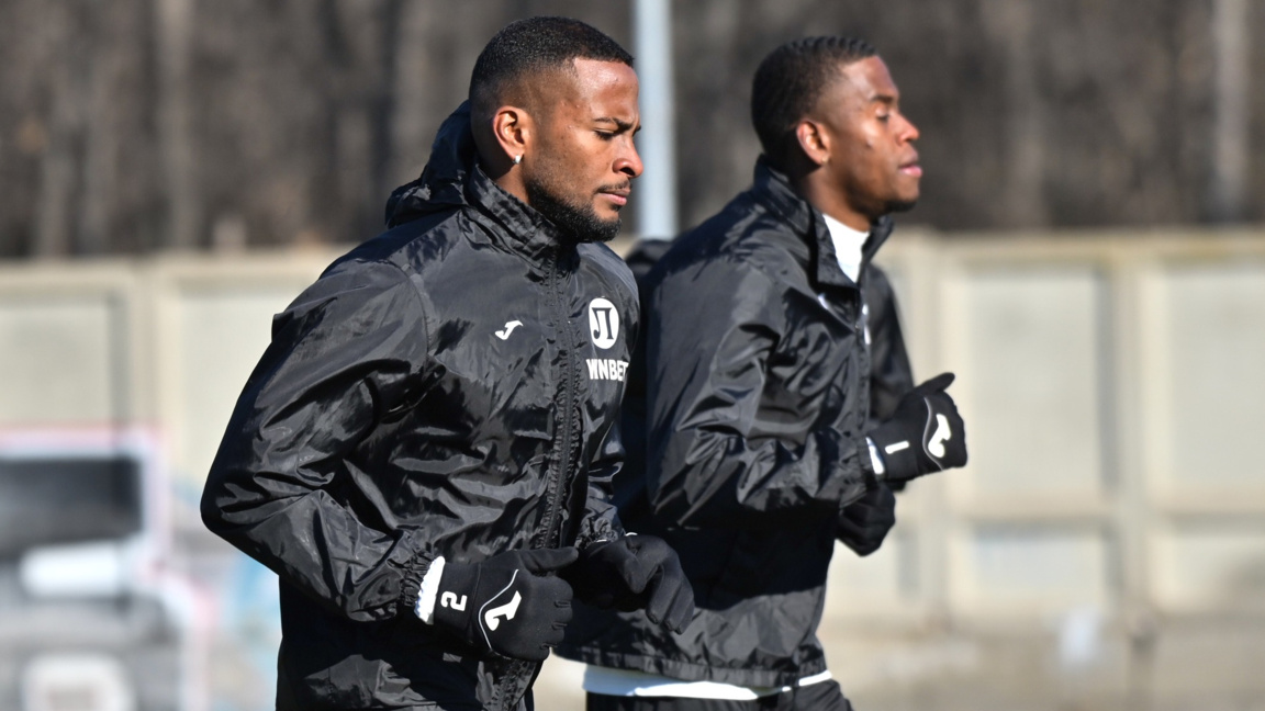 Хуан Переа и Лукас Риян вече тренират на...