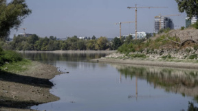 Ниското ниво на Дунав разкри мотоциклет от Втората световна край Будапеща
