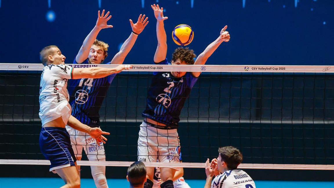 "Златен гейм" спря похода на волейболния Левски в Европа