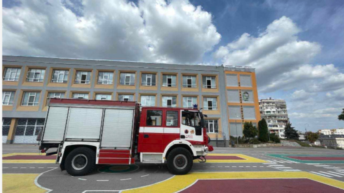 Къща горя тази нощ