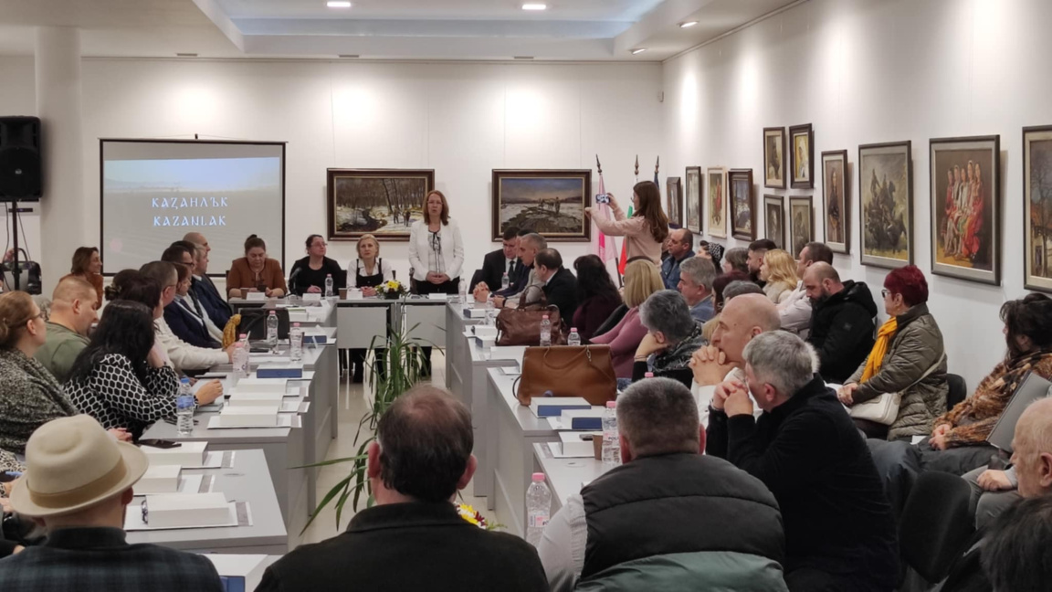 Розовата долина ще кандидатства пред ЮНЕ...