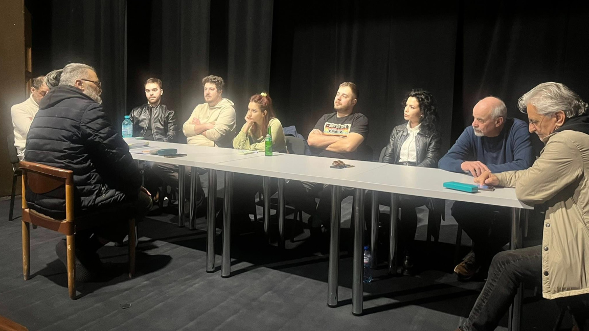 Родопският театър в Смолян показва как с...