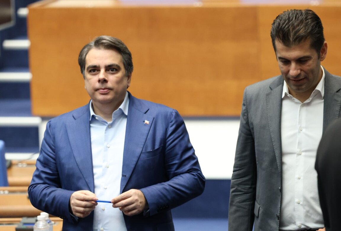 Асен Василев и Кирил Петков