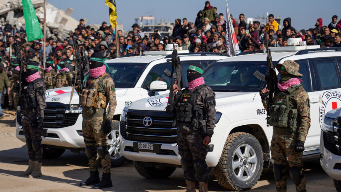 "Хамас" освободи още трима израелски заложници