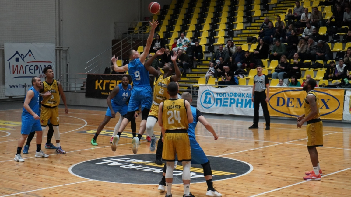 Миньор елиминира Левски за купата 