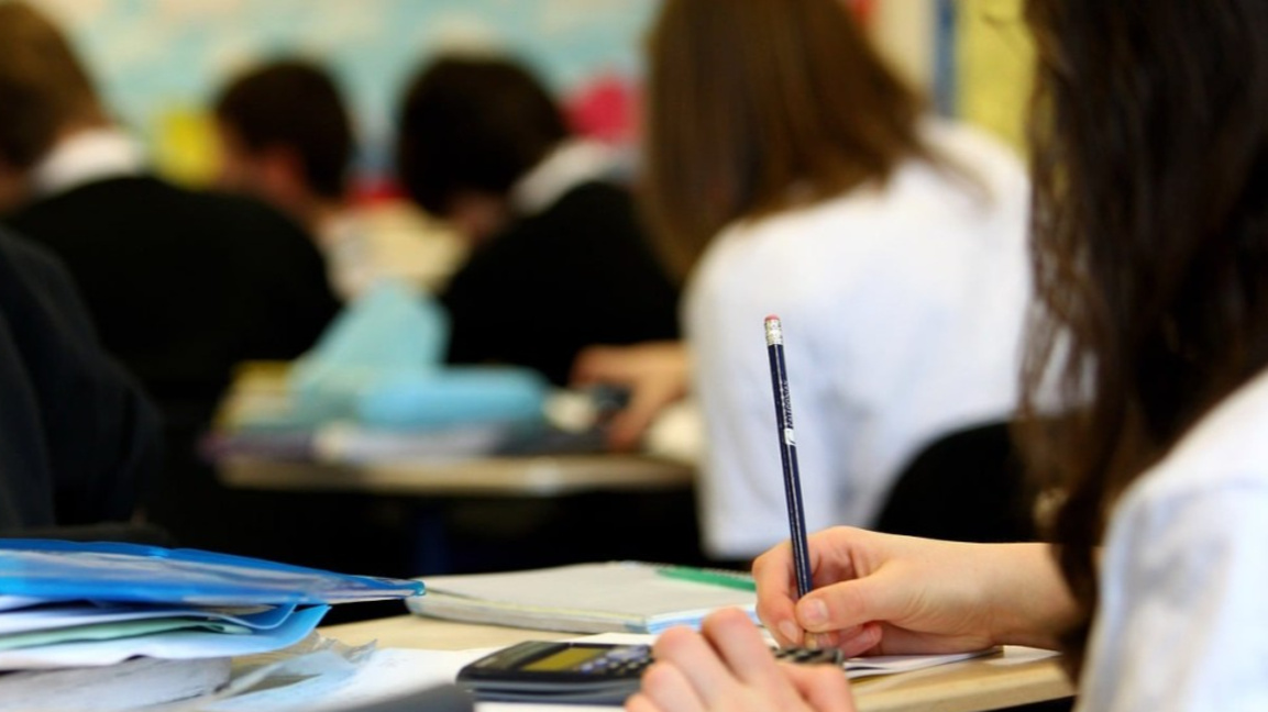 Платформа дава възможности учениците да ...